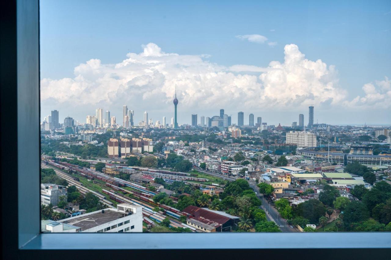 Orion City Hotel Colombo Exterior photo
