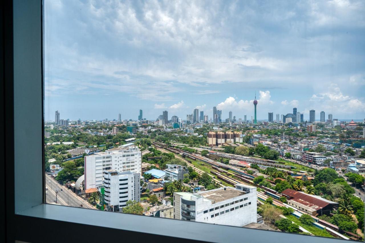 Orion City Hotel Colombo Exterior photo